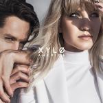 Cover: XYL&Oslash; - Between The Devil And The Deep Blue Sea