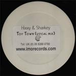 Cover: Hixxy - Toy Town (Vinylgroover Vocal Remix)